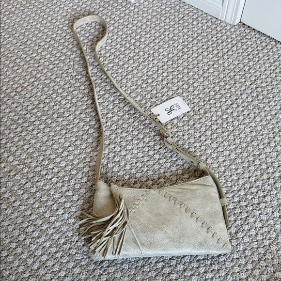 HOBO Crossbody NWT- Light Tan with Gold (Paulette Small Crossbody) - Picture 5 of 9